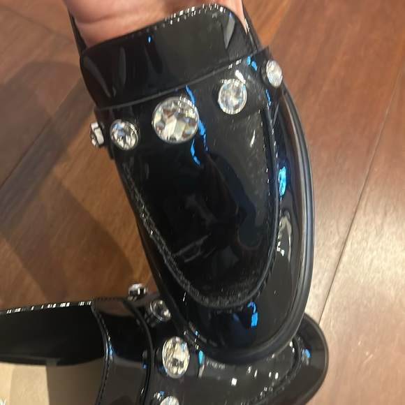 Barely used Stuart Weitzman Suki ll Loafer size 39 (8.5) - Picture 6 of 8